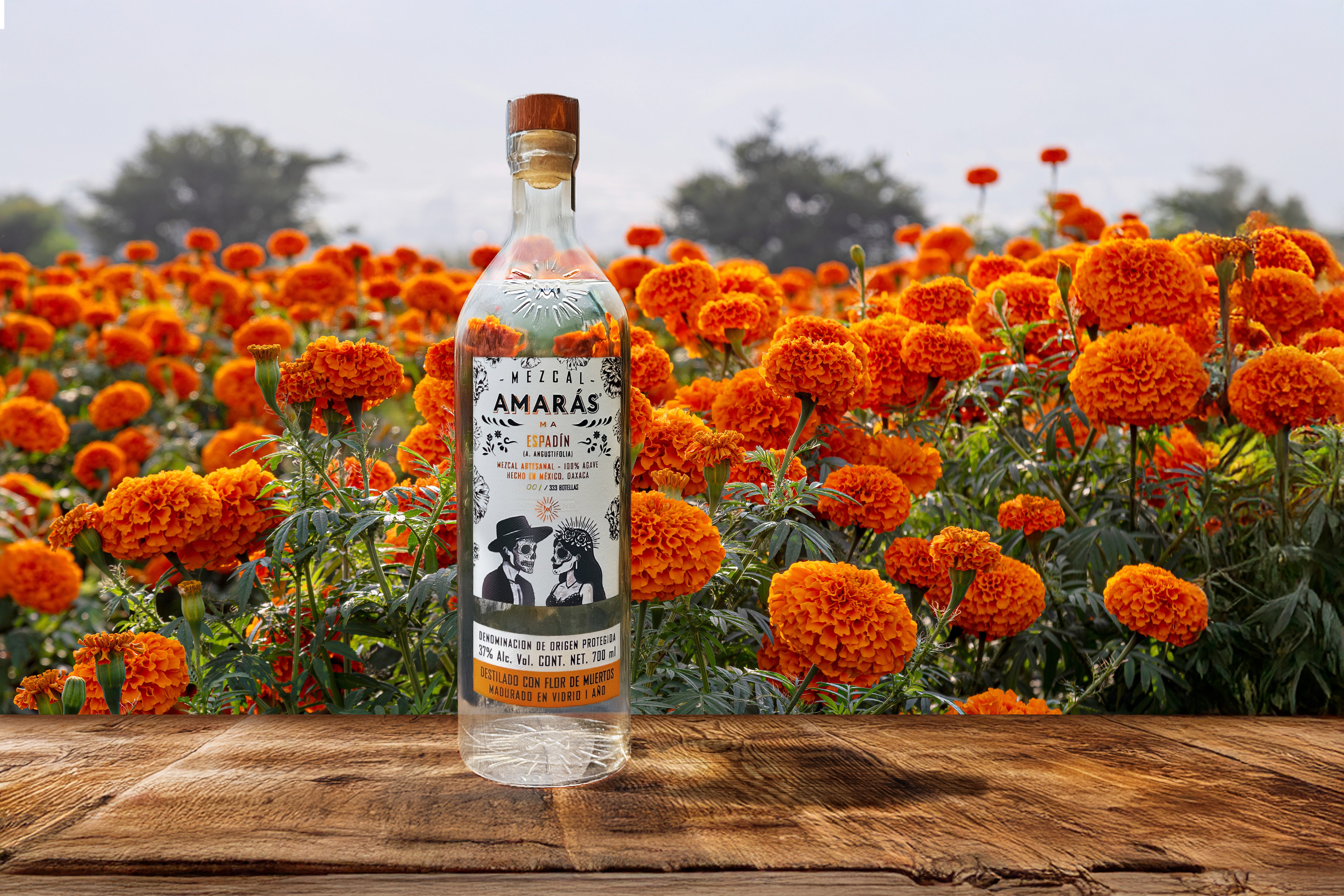 Espadín Destilado con Flor de Muertos